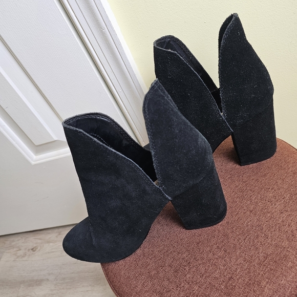 Steve Madden Black Leather Suede Block Ankle Boots Size 8M - Picture 6 of 9